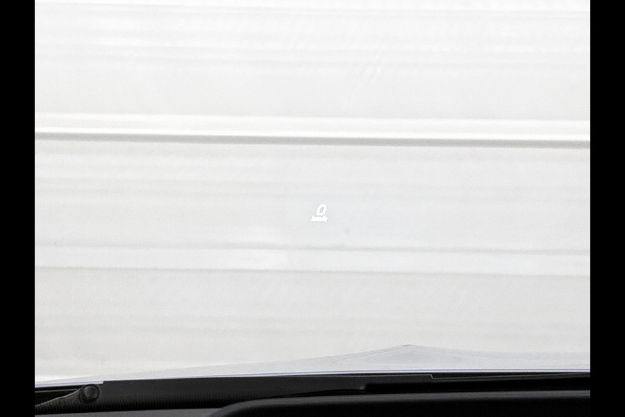 Mercedes-Benz EQA 250+ Business Solution AMG 71 kWh | Trekhaak | 20" multispaaks AMG velgen | Panoramaschuifdak | Smartphone integratie | 360° camera | Sierdelen in Star Pattern | Burmester Surround Sound |