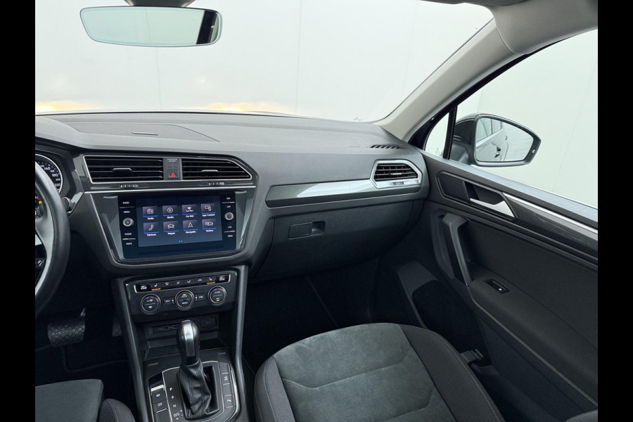 Volkswagen Tiguan 1.5 TSI ACT Comfortline Business ORIGINEEL NL AUTO MET NAP | AUTOMAAT | PANORAMADAK | ADAPTIVE CRUISE CONTROL | STOELVERWARMING | ELEKTRISCHE ACHTERKLEP | RIJKLAARPRIJS INCL. 12 MND BOVAG GARANTIE