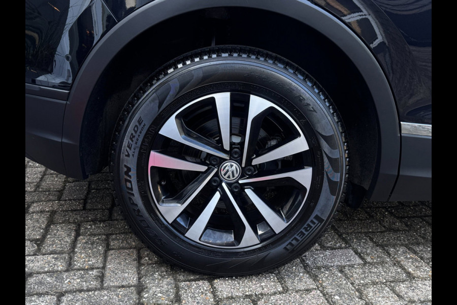 Volkswagen Tiguan 1.5 TSI ACT Highline | 150 PK | Stoelverwarming | PDC Rondom | Adaptive Cruise | Climate Control
