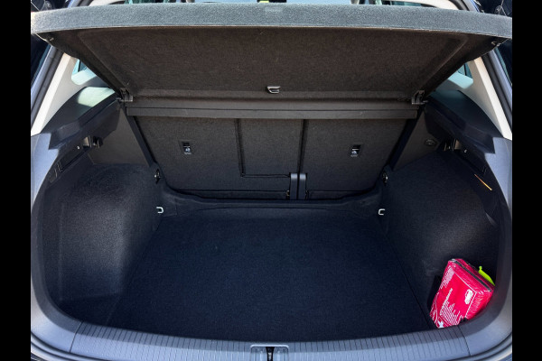 Volkswagen Tiguan 1.5 TSI ACT Highline | 150 PK | Stoelverwarming | PDC Rondom | Adaptive Cruise | Climate Control