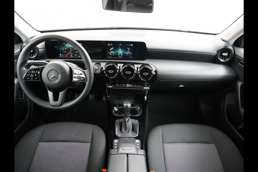 Mercedes-Benz A-Klasse 180 Navi Virtual-Cockpit AMG Camera Ecc Cruise Control Pdc Keyless Stoelverwarming Regen-Lichtsensor Led Lmv Bluetooth