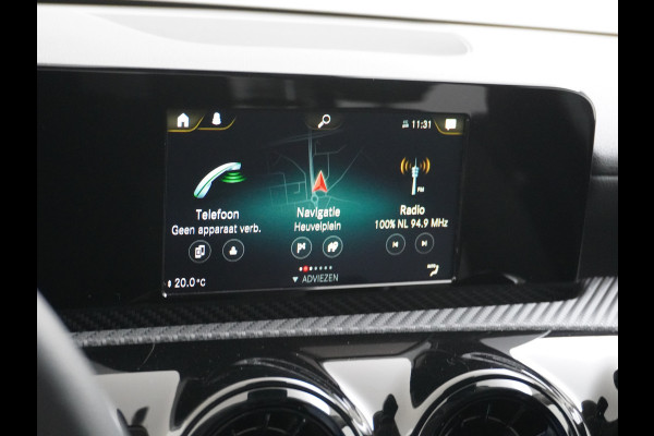 Mercedes-Benz A-Klasse 180 Navi Virtual-Cockpit AMG Camera Ecc Cruise Control Pdc Keyless Stoelverwarming Regen-Lichtsensor Led Lmv Bluetooth