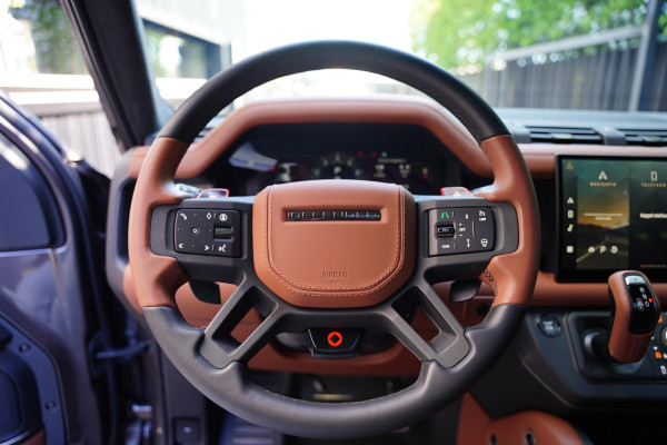 Land Rover Defender 110 P 635 Octa Edition One