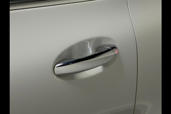 Mercedes-Benz GLA 200 Pano Burmester 360 Cam Keyless Multibeam Full Option