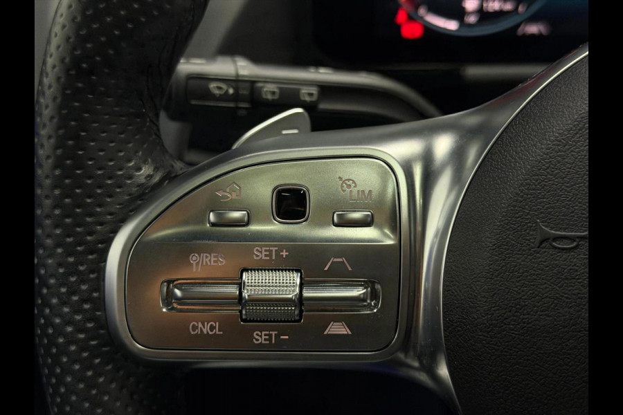 Mercedes-Benz GLA 200 Pano Burmester 360 Cam Keyless Multibeam Full Option