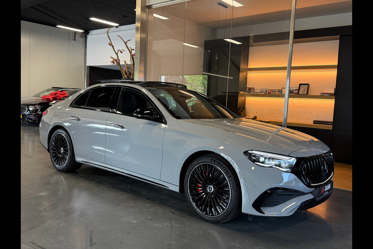 Mercedes-Benz E-Klasse 300 e AMG Line 2024 Nardo Grey full option