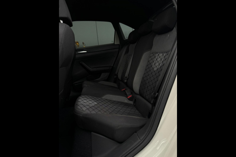 Volkswagen Taigo Volkswagen Taigo 1.0 TSI 3x R-Line | Pano | Digital Dash | ACC