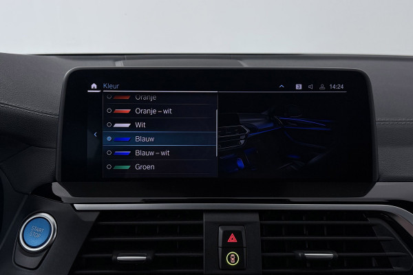 BMW iX3 High Executive 80 kWh M-pakket (1e eigenaar, NL-auto, Dealer OnderH, Trekhaak, Panoramadak, Camera, Leder, StoelV, Etc)