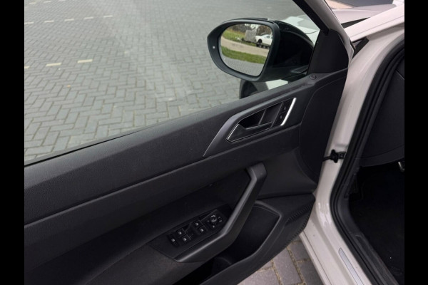 Volkswagen Taigo 1.0 TSI 3x R-Line | Pano | Digital Dash | ACC