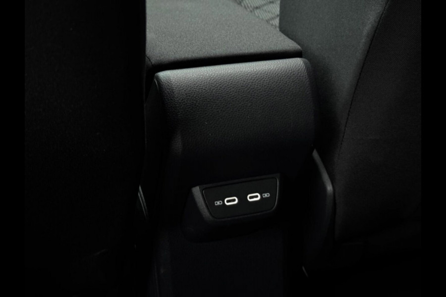 Volkswagen Taigo 1.0 TSI 3x R-Line | Pano | Digital Dash | ACC