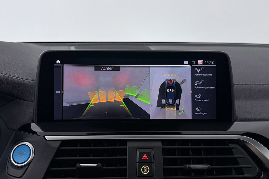 BMW iX3 High Executive 80 kWh M-pakket (1e eigenaar, NL-auto, Dealer OnderH, Panoramadak, Navi Pro, Leder, StoelV, Etc)