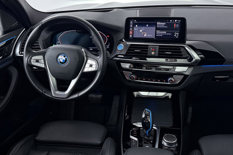 BMW iX3 High Executive 80 kWh M-pakket (1e eigenaar, NL-auto, Dealer OnderH, Panoramadak, Navi Pro, Leder, StoelV, Etc)
