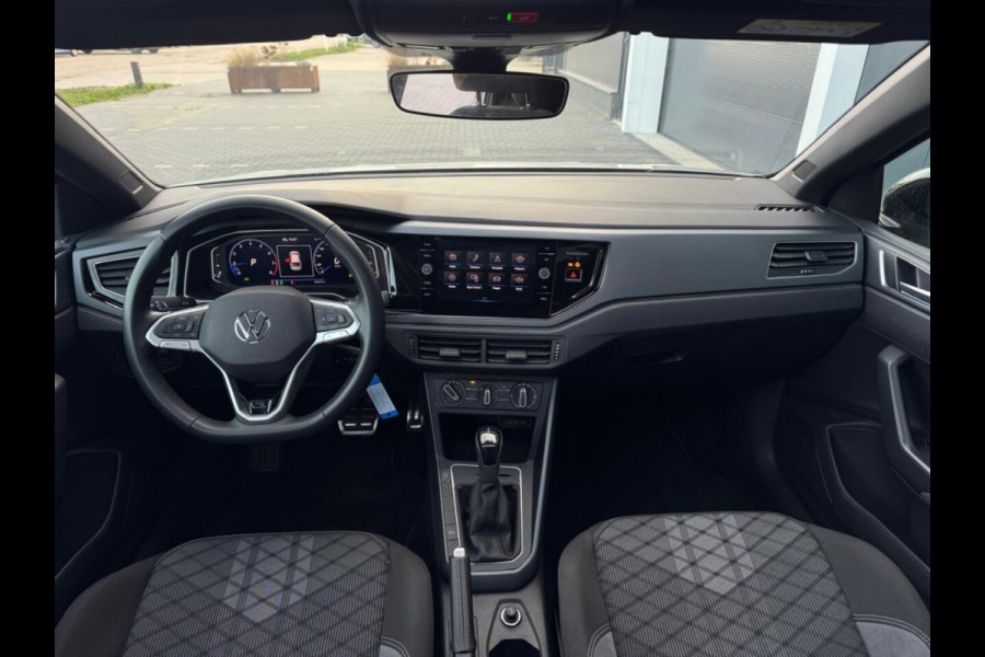 Volkswagen Taigo 1.0 TSI 3x R-Line | Pano | Digital Dash | ACC