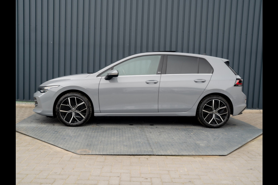Volkswagen Golf 1.5 eTSI 50 Edition | Panodak | Trekhaak wegkl. | Stoelgeheugen | Side Assist | Head Up | IQ Light | Prijs Rijklaar!!