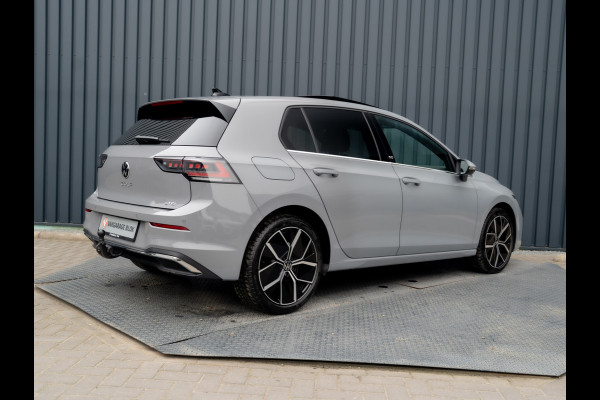 Volkswagen Golf 1.5 eTSI 50 Edition | Panodak | Trekhaak wegkl. | Stoelgeheugen | Side Assist | Head Up | IQ Light | Prijs Rijklaar!!