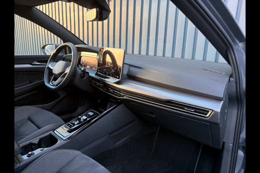 Volkswagen Golf 1.5 eTSI 50 Edition | Panodak | Stoelgeheugen | Head Up | IQ Light | Prijs Rijklaar!!