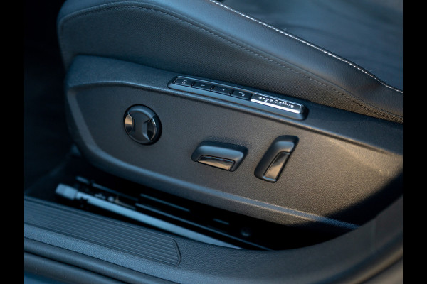 Volkswagen Golf 1.5 eTSI 50 Edition | Panodak | Stoelgeheugen | Head Up | IQ Light | Prijs Rijklaar!!
