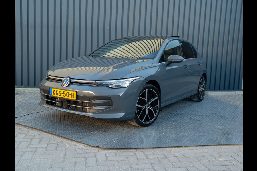 Volkswagen Golf 1.5 eTSI 50 Edition | Panodak | Stoelgeheugen | Head Up | IQ Light | Prijs Rijklaar!!