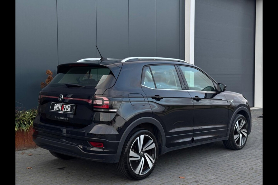 Volkswagen T-Cross 1.0 TSI 3x R-Line | LED | Dodehoek | Carplay