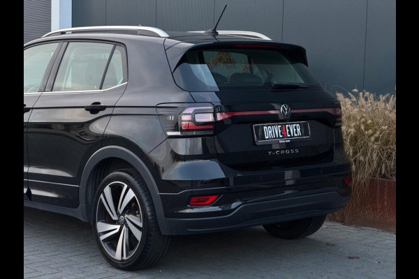 Volkswagen T-Cross 1.0 TSI 3x R-Line | LED | Dodehoek | Carplay