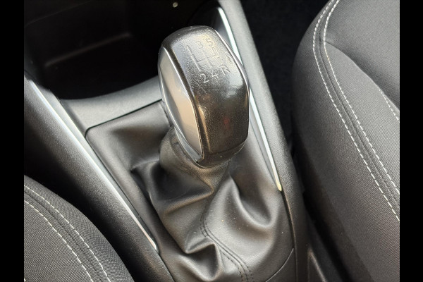 Peugeot 208 1.2 PureTech Blue Lease Executive Trekhaak,Navi,Cima,Cruise,Pdc,Net beurt gehad,Lm velgen,5 Deurs,D-riem vv in 2024,N.A.P,Apk tot 06-2027