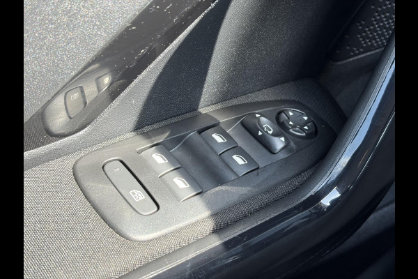 Peugeot 208 1.2 PureTech Blue Lease Executive Trekhaak,Navi,Cima,Cruise,Pdc,Net beurt gehad,Lm velgen,5 Deurs,D-riem vv in 2024,N.A.P,Apk tot 06-2027