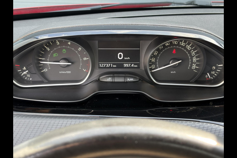 Peugeot 208 1.2 PureTech Blue Lease Executive Trekhaak,Navi,Cima,Cruise,Pdc,Net beurt gehad,Lm velgen,5 Deurs,D-riem vv in 2024,N.A.P,Apk tot 06-2027