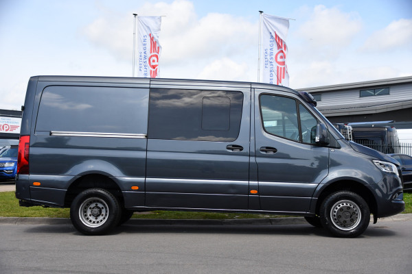 Mercedes-Benz Sprinter 519 V6 3.0 CDI L2H1 DC PB Edition N1, Cruise, Camera, Carplay, LED, 2 x Schuifdeur, 3500kg trekhaak, 10,5'' Mbux, Leder,