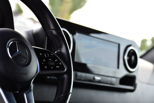 Mercedes-Benz Sprinter 519 V6 3.0 CDI L2H1 DC PB Edition N1, Cruise, Camera, Carplay, LED, 2 x Schuifdeur, 3500kg trekhaak, 10,5'' Mbux, Leder,
