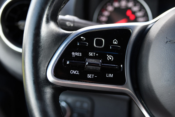 Mercedes-Benz Sprinter 519 V6 3.0 CDI L2H1 DC PB Edition N1, Cruise, Camera, Carplay, LED, 2 x Schuifdeur, 3500kg trekhaak, 10,5'' Mbux, Leder,