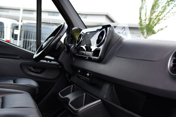 Mercedes-Benz Sprinter 519 V6 3.0 CDI L2H1 DC PB Edition N1, Cruise, Camera, Carplay, LED, 2 x Schuifdeur, 3500kg trekhaak, 10,5'' Mbux, Leder,