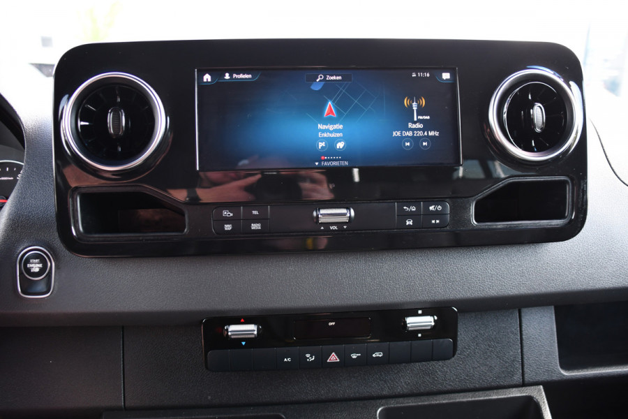 Mercedes-Benz Sprinter 519 V6 3.0 CDI L2H1 DC PB Edition N1, Cruise, Camera, Carplay, LED, 2 x Schuifdeur, 3500kg trekhaak, 10,5'' Mbux, Leder,