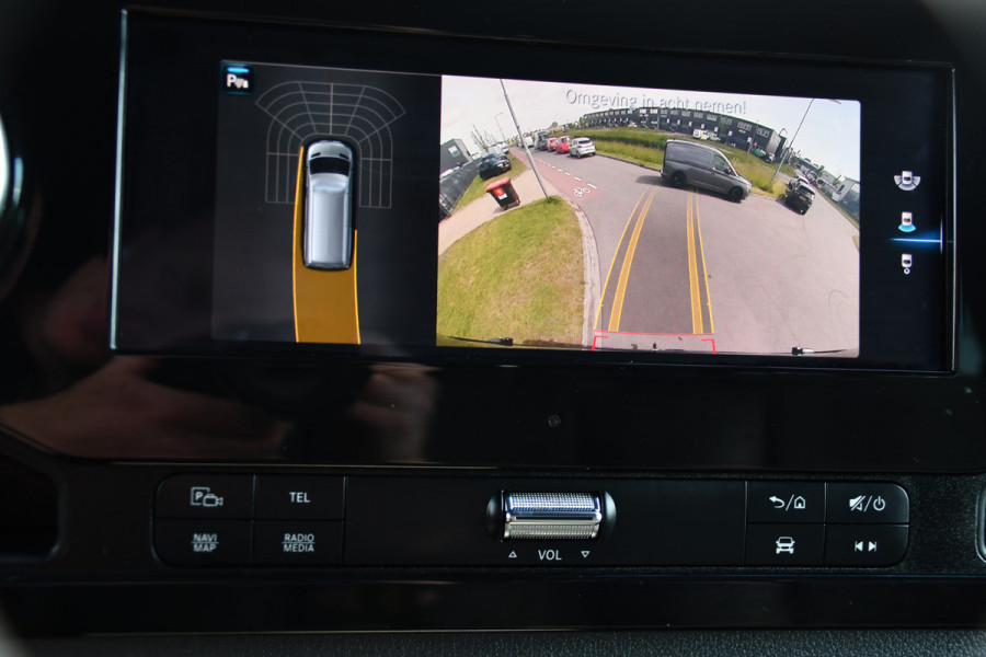 Mercedes-Benz Sprinter 519 V6 3.0 CDI L2H1 DC PB Edition N1, Cruise, Camera, Carplay, LED, 2 x Schuifdeur, 3500kg trekhaak, 10,5'' Mbux, Leder,