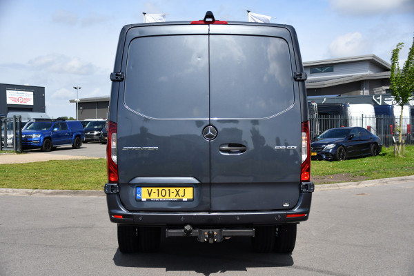 Mercedes-Benz Sprinter 519 V6 3.0 CDI L2H1 DC PB Edition N1, Cruise, Camera, Carplay, LED, 2 x Schuifdeur, 3500kg trekhaak, 10,5'' Mbux, Leder,