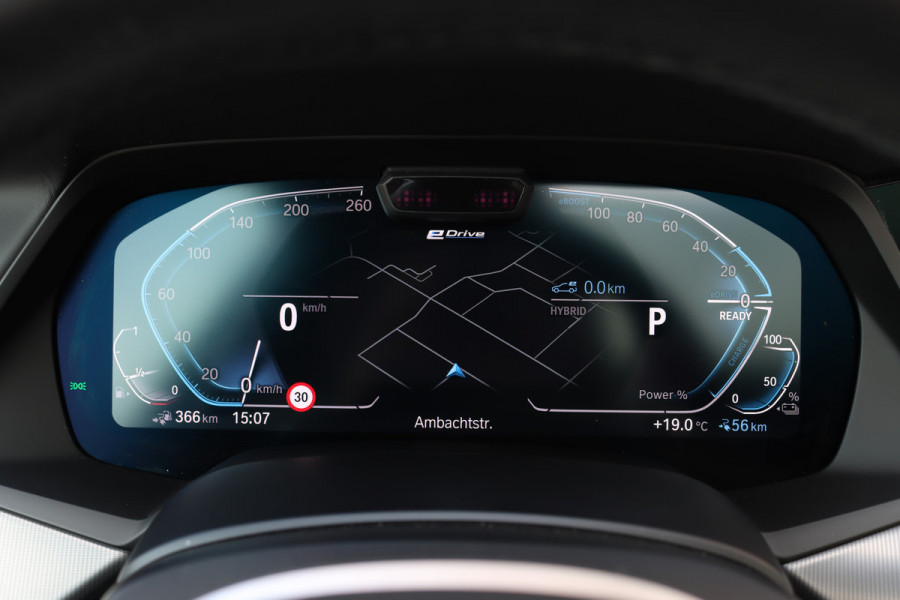 BMW X5 xDrive45e High Executive | M-Sport | Luchtvering | Achterasbesturing | Massage | HUD | Laserverlichting | Stoelventilatie | ACC | Harman&Kardon | Soft-Close | Trekhaak |