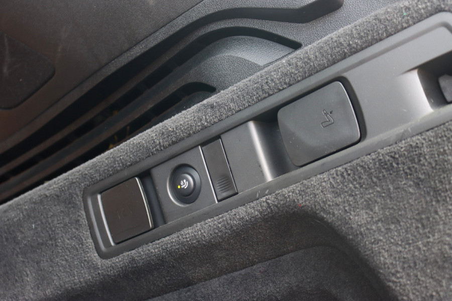 BMW X5 xDrive45e High Executive | M-Sport | Luchtvering | Achterasbesturing | Massage | HUD | Laserverlichting | Stoelventilatie | ACC | Harman&Kardon | Soft-Close | Trekhaak |