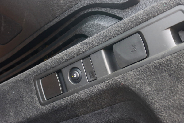 BMW X5 xDrive45e High Executive | M-Sport | Luchtvering | Achterasbesturing | Massage | HUD | Laserverlichting | Stoelventilatie | ACC | Harman&Kardon | Soft-Close | Trekhaak |