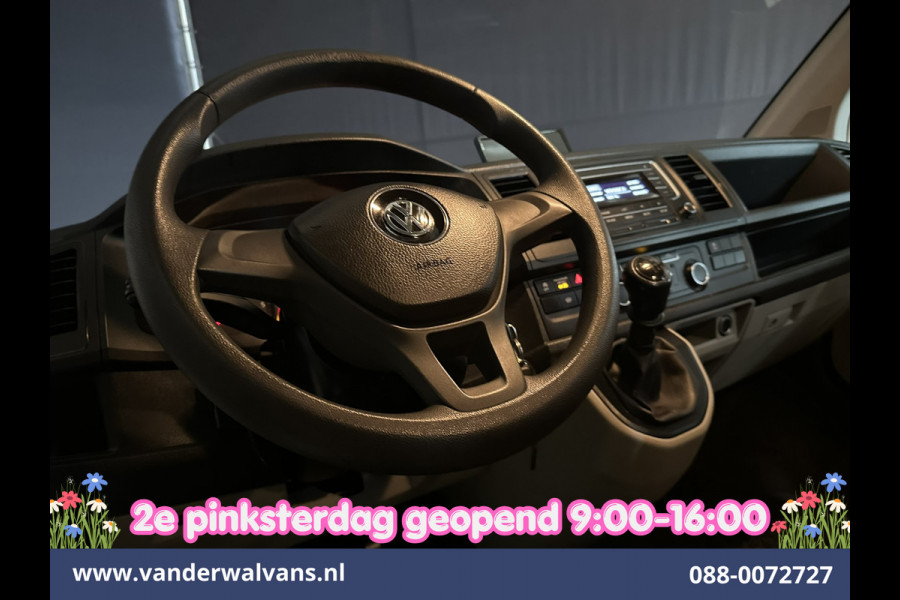 Volkswagen Transporter 2.0 TDI 150pk L2H1 Dubbele Cabine Euro6 inrichting Airco | 5-Zits | Camera | Cruisecontrol | 2500kg Trekhaak Parkeersensoren