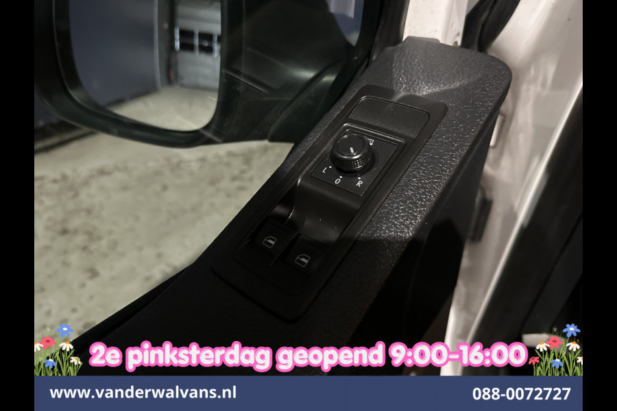 Volkswagen Transporter 2.0 TDI 150pk L2H1 Dubbele Cabine Euro6 inrichting Airco | 5-Zits | Camera | Cruisecontrol | 2500kg Trekhaak Parkeersensoren