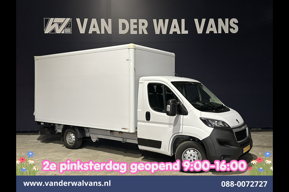 Peugeot Boxer 2.2 BlueHDi 141pk Bakwagen 436cm Lang Laadklep Euro6 Airco | Cruisecontrol | 1055kg laadvermogen Bijrijdersbank