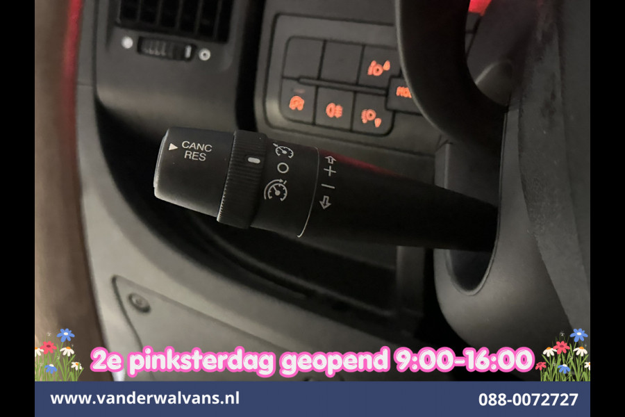 Peugeot Boxer 2.2 BlueHDi 141pk Bakwagen 436cm Lang Laadklep Euro6 Airco | Cruisecontrol | 955kg laadvermogen Bijrijdersbank