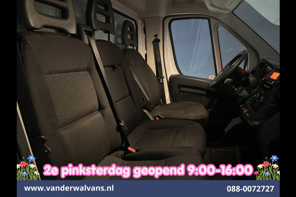 Peugeot Boxer 2.2 BlueHDi 141pk Bakwagen 436cm Lang Laadklep Euro6 Airco | Cruisecontrol | 955kg laadvermogen Bijrijdersbank