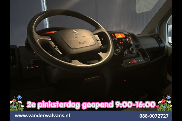 Peugeot Boxer 2.2 BlueHDi 141pk Bakwagen 436cm Lang Laadklep Euro6 Airco | Cruisecontrol | 955kg laadvermogen Bijrijdersbank