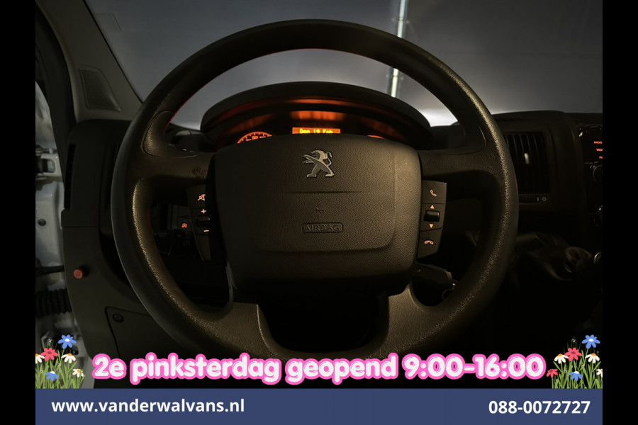 Peugeot Boxer 2.2 BlueHDi 141pk Bakwagen 436cm Lang Laadklep Euro6 Airco | Cruisecontrol | 955kg laadvermogen Bijrijdersbank
