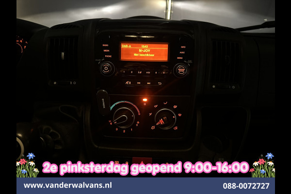 Peugeot Boxer 2.2 BlueHDi 141pk Bakwagen 436cm Lang Laadklep Euro6 Airco | Cruisecontrol | 955kg laadvermogen Bijrijdersbank