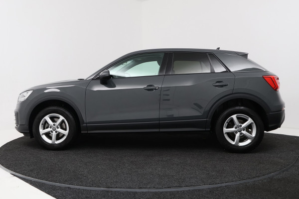 Audi Q2 30 TFSI S Edition (NAVIGATIE, LEDER, STOELVERWARMING, PARKEERSENSOREN)