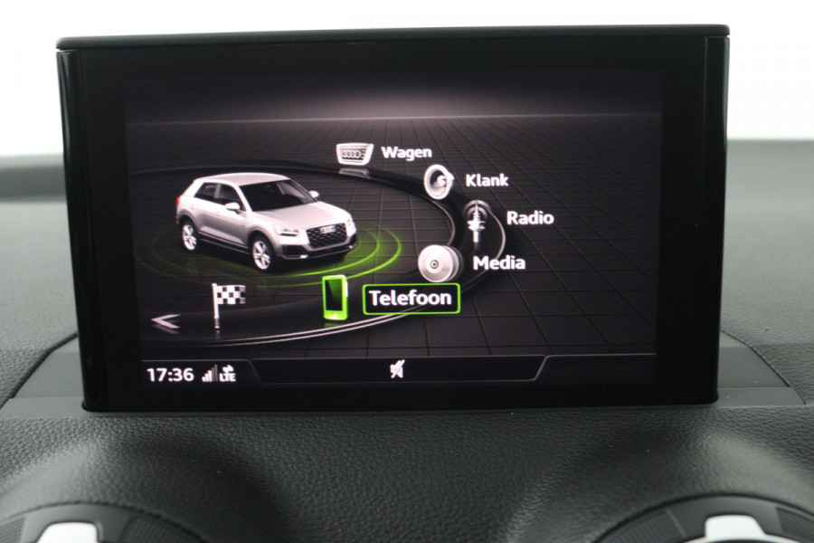 Audi Q2 30 TFSI S Edition (NAVIGATIE, LEDER, STOELVERWARMING, PARKEERSENSOREN)