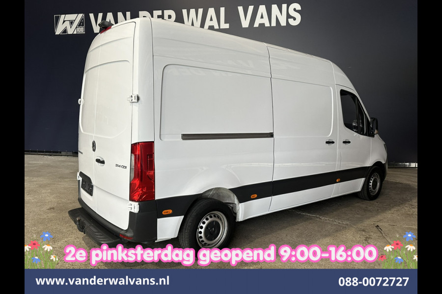 Mercedes-Benz Sprinter 314 CDI 143pk L2H2 Euro6 Airco | Camera | Trekhaak | Apple Carplay | Cruisecontrol Android Auto, Stoelverwarming, 270 Graden Achterdeuren, Bijrijdersbank
