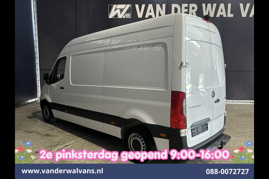Mercedes-Benz Sprinter 314 CDI 143pk L2H2 Euro6 Airco | Camera | Trekhaak | Apple Carplay | Cruisecontrol Android Auto, Stoelverwarming, 270 Graden Achterdeuren, Bijrijdersbank