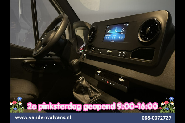 Mercedes-Benz Sprinter 314 CDI 143pk L2H2 Euro6 Airco | Camera | Trekhaak | Apple Carplay | Cruisecontrol Android Auto, Stoelverwarming, 270 Graden Achterdeuren, Bijrijdersbank
